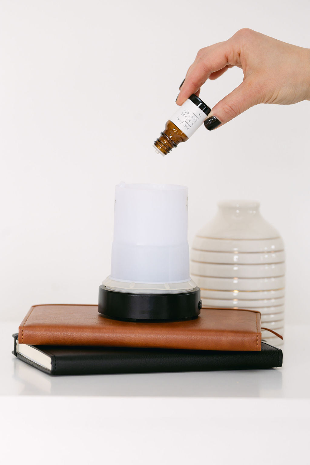 Vintage Leather Diffuser Blend